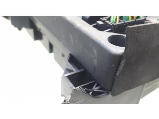 Блок предохранителей 7M0971882A Ford Galaxy