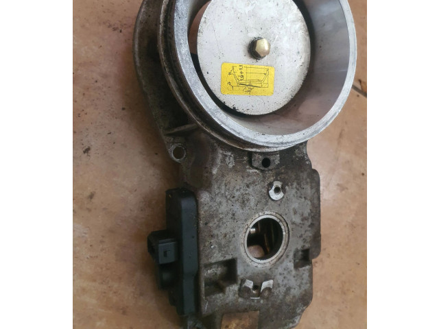 Vstřikovací lišta 026133353, 0438121011 Audi 80 90 B3