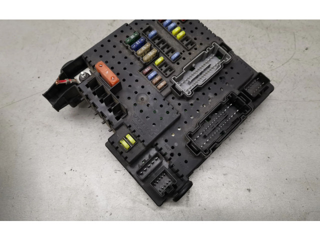 Блок предохранителей 30728512, 05W493 Volvo XC90