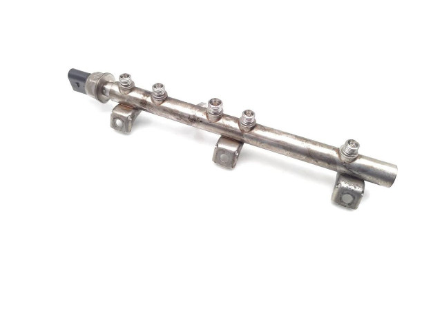 Топливная рампа 7537319   BMW 3 E90 E91   для двигателя N43B20A