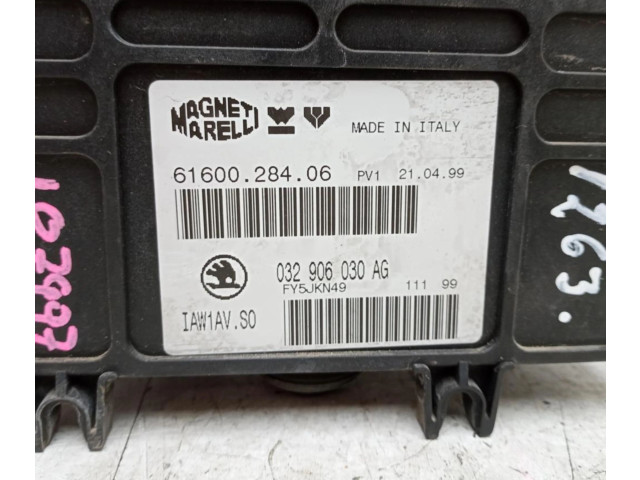 Řídící jednotka 032906030AG   Skoda Felicia I 