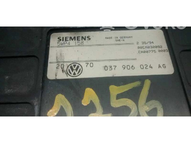 Блок управления двигателя 037906024AG Volkswagen Golf III