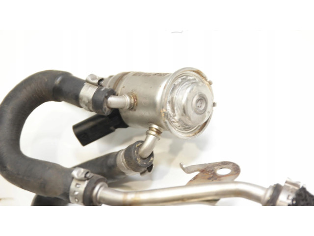 Vstřikovač 8580209 BMW X1 F48 F49