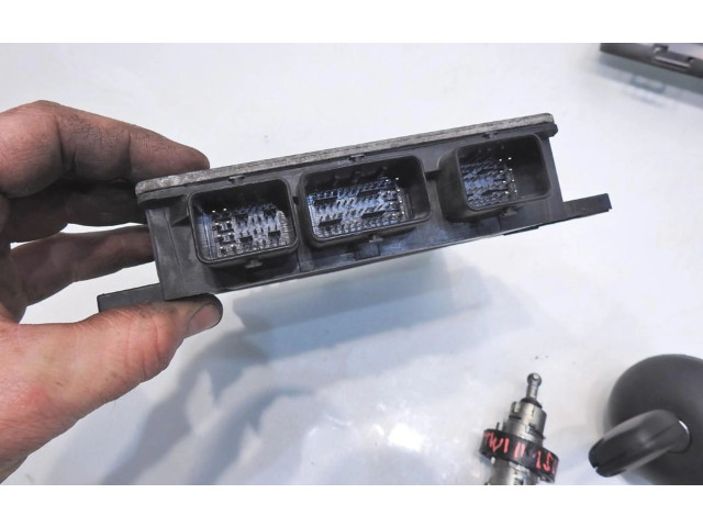 Řídící jednotka 8200836532 Renault Twingo II 2007