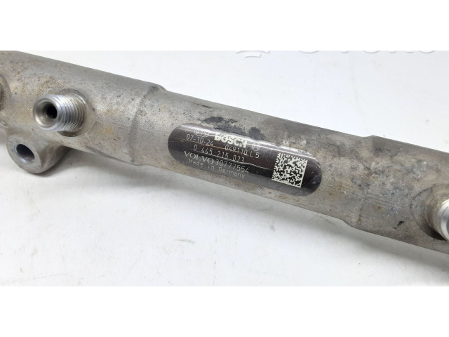 Vstřikovací lišta 30777576, 30777554 Volvo V50