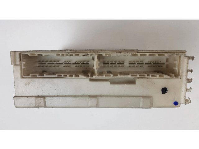 Pojistková skříňka 8273030631 Lexus GS 300 350 430 450H 2006