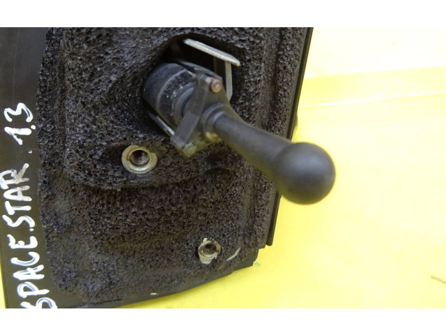 Зеркало (механическое)       Mitsubishi Space Star  1998 - 2005 года   