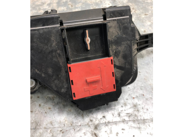 Pojistková skříňka A2055406811 Mercedes-Benz C W205 2017