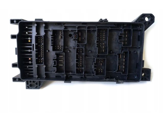 Pojistková skříňka OK53H66760 KIA Carnival 2004