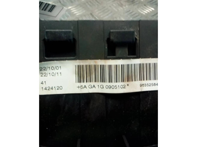 Подушка безопасности водителя 1424120   Citroen Saxo