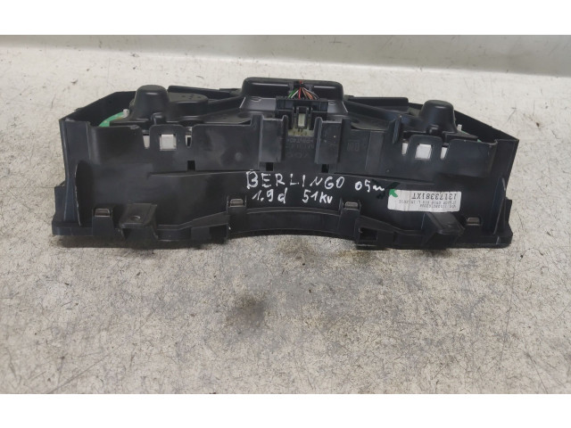 Přístrojová deska  Citroen Berlingo 2003 13173381XT  