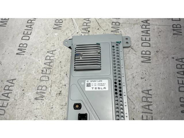 Панель приборов 100478800D   Tesla Model S       