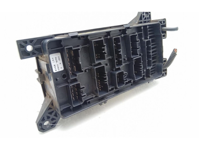 Блок предохранителей 911603E040   KIA Sorento    