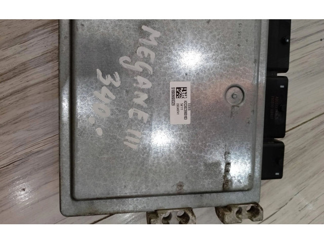 Řídící jednotka 237103956r   Renault Megane III 2013