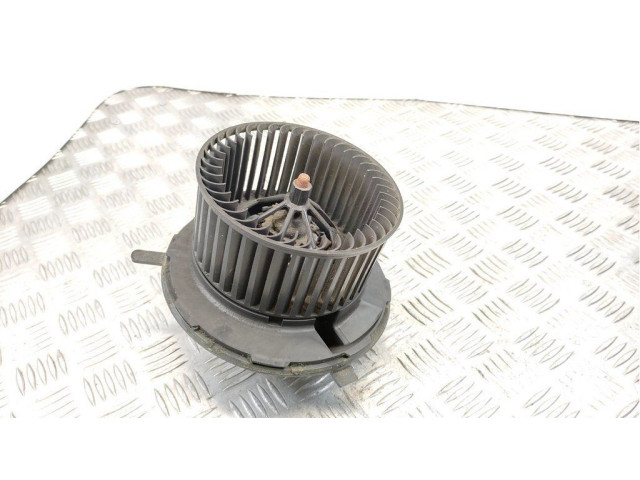 Вентилятор печки 1K1819015E Volkswagen Caddy