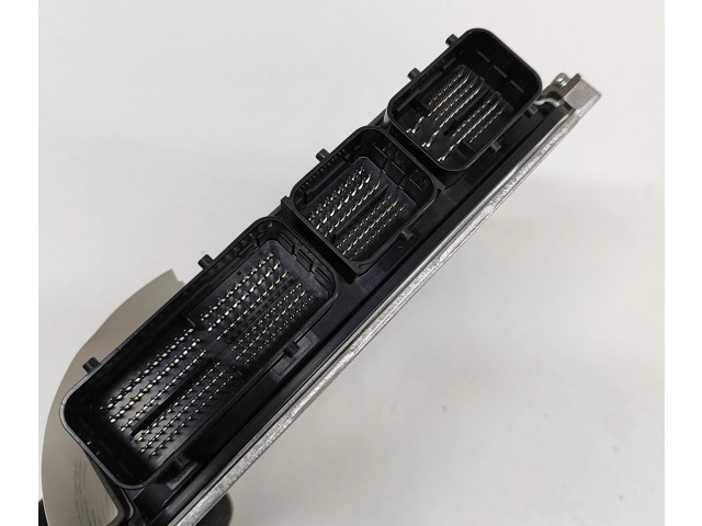 Блок управления двигателя 32383797 Volvo XC40