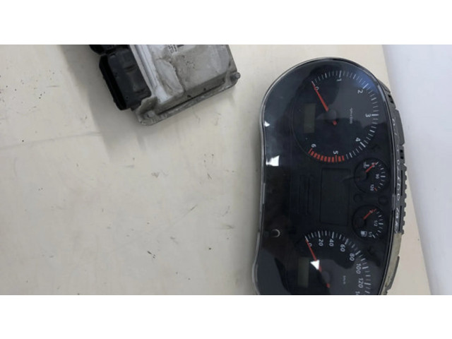 Řídící jednotka 038906012AT, 0604010285 Seat Toledo II (1M) 2001