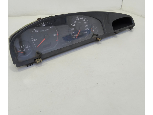 Панель приборов 4A1919033   Audi A6 S6 C4 4A       