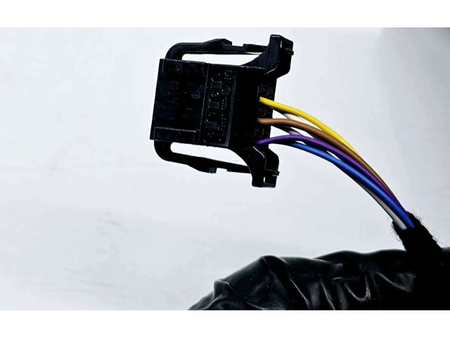 Зеркало электрическое        Skoda Fabia Mk3 (NJ)  2015 - 2021 года   