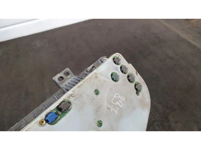 Панель приборов GE6WD   Mazda 626       