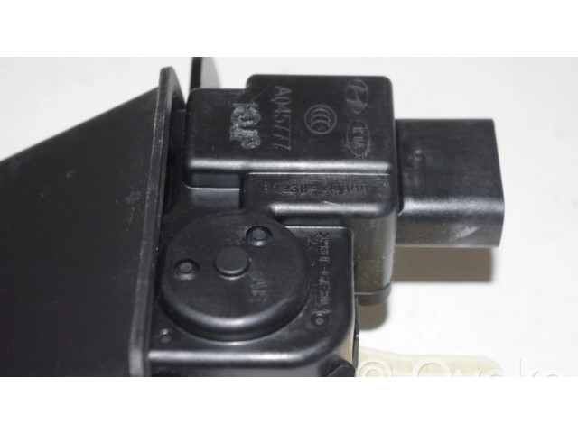 Замок задней крышки