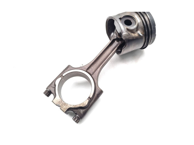 Поршень с шатуном D5244T4 D5244T4 Volvo XC90