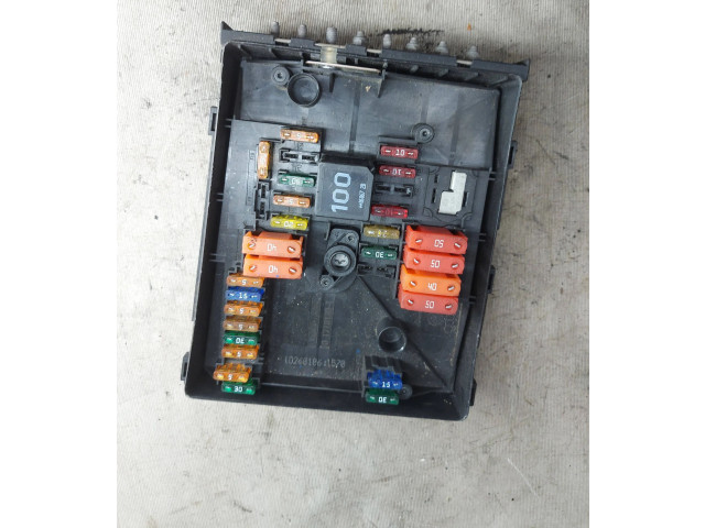 Блок предохранителей  1K0937800AB, L1T000034   Volkswagen Touran I    
