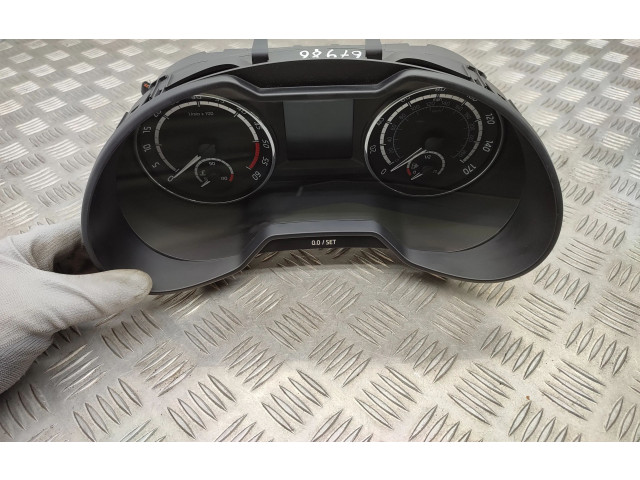 Панель приборов 5E0920947C Skoda Octavia Mk3 (5E)