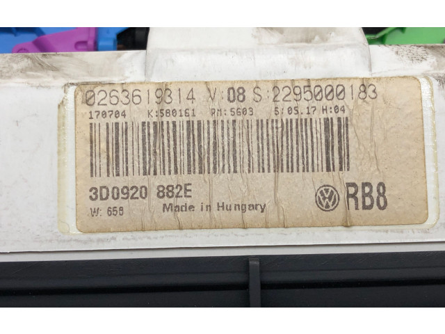 Панель приборов 3D0920882E Volkswagen Phaeton