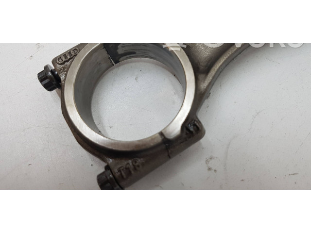 Поршень с шатуном 04bc Skoda Fabia Mk3 (NJ)