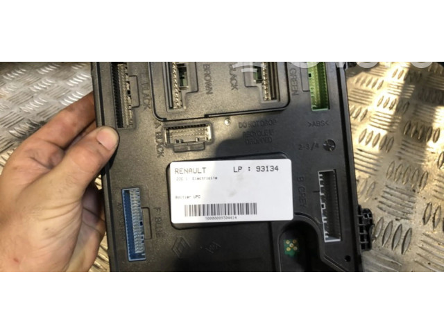 Pojistková skříňka Řídící jednotka BSM 284B64259R Renault Zoe 2015