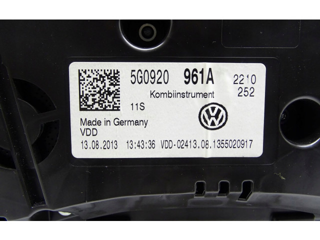 Панель приборов 5G0920961A Volkswagen Golf VII