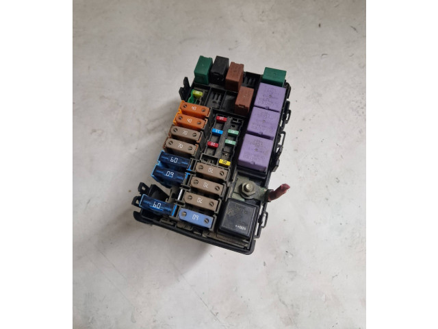   Pojistková skříňka 8200696815, 55RF1X610   Renault Espace -  Grand espace IV 2008