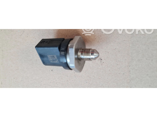 Топливная рампа 06J906054J Audi Q3 F3 для двигателя DKTA DKT