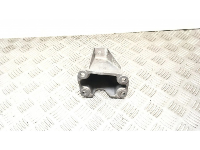 Кронштейн крепления двигателя