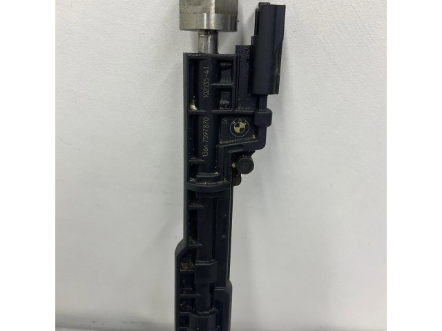 Vstřikovač 7597870 BMW 5 F10 F11 pro benzínový motor 3.0