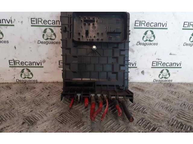 Блок предохранителей 3955307 Audi A3 S3 A3 Sportback 8P