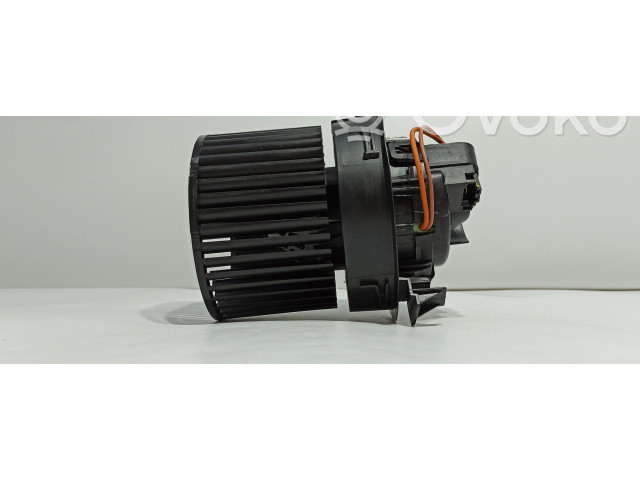 Вентилятор печки 272100975R Dacia Sandero