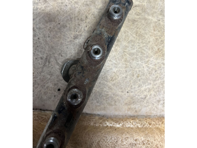 Топливная рампа 9681649580, 968164958   Volvo C30  