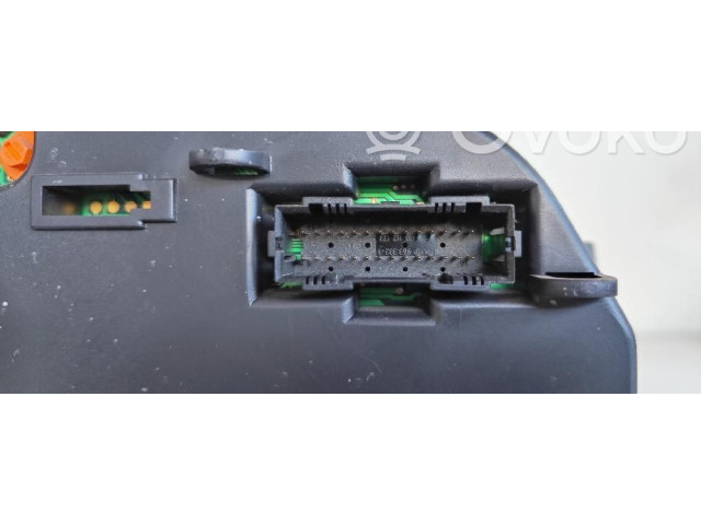 Панель приборов 1H0919860BX   Volkswagen Golf III       