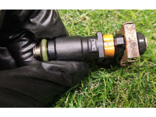 Форсунка 06A906031CP Volkswagen Jetta VI AMERICA