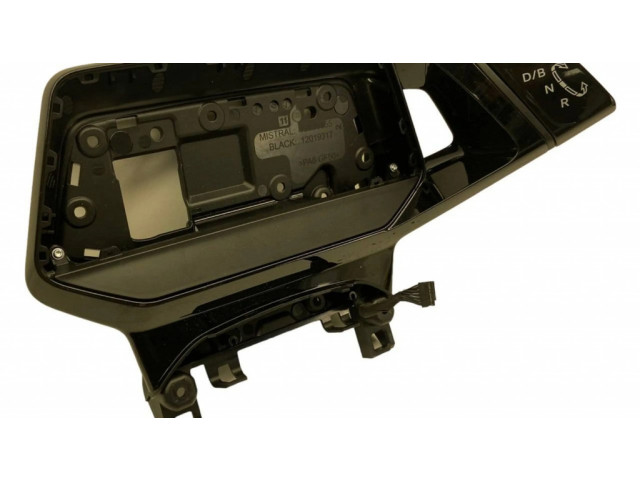 Другая деталь салона