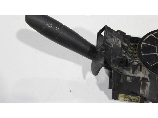 Ручка стеклоочистителей 8200070265, 91167047C   Renault Trafic II (X83)