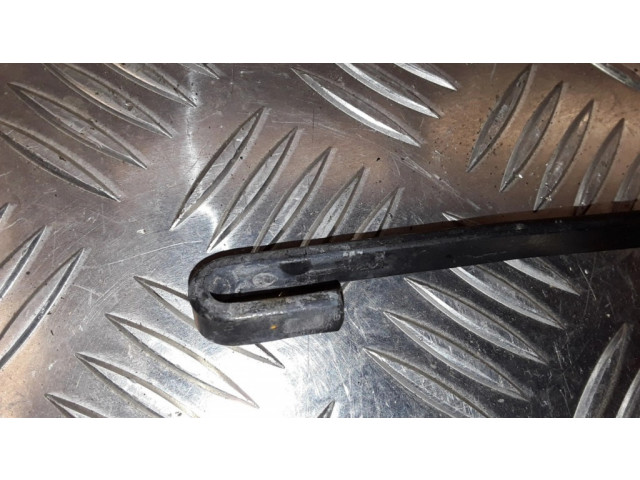 Ножка стеклоочистителей лобового стекла