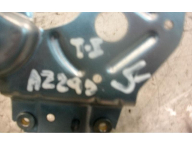 Двигатель стеклоочистителя заднего стекла    Citroen Berlingo