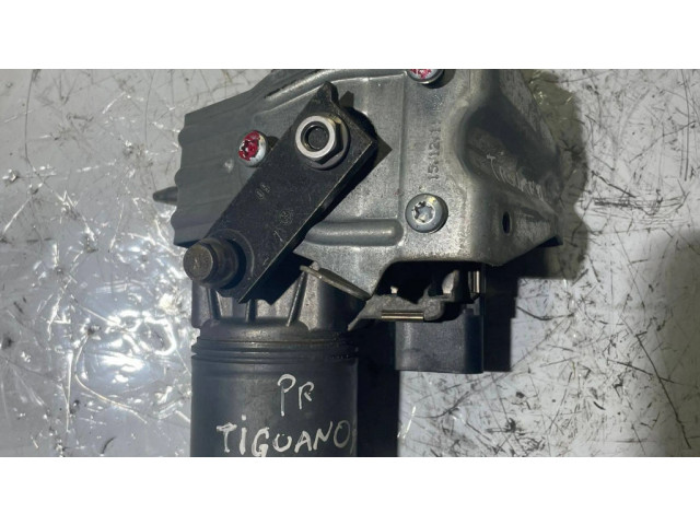 Двигатель стеклоочистителей