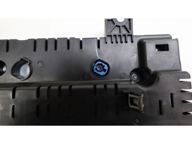 Přístrojová deska  Lynk & co 01 2022 8892280194, 8892280194  