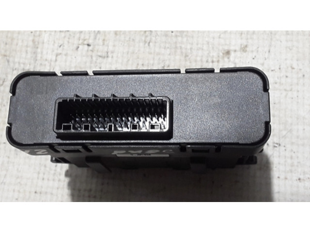 Блок управления 284Y6LA7A Dacia Sandero