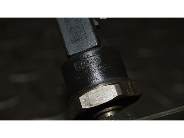 Vstřikovací lišta 06F133317, 06D906051A   Audi TT TTS Mk2    BWA 