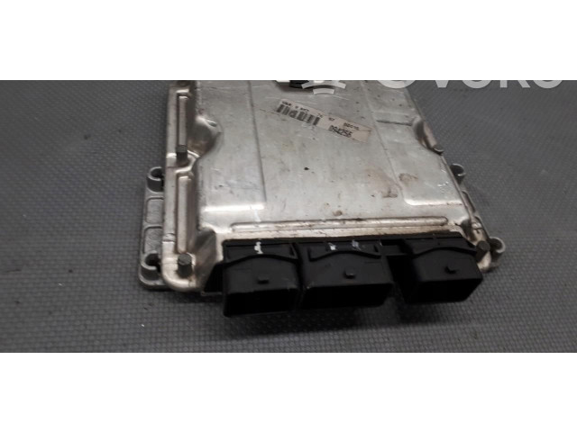 Блок управления двигателем ECU 0281011522   Lancia Phedra